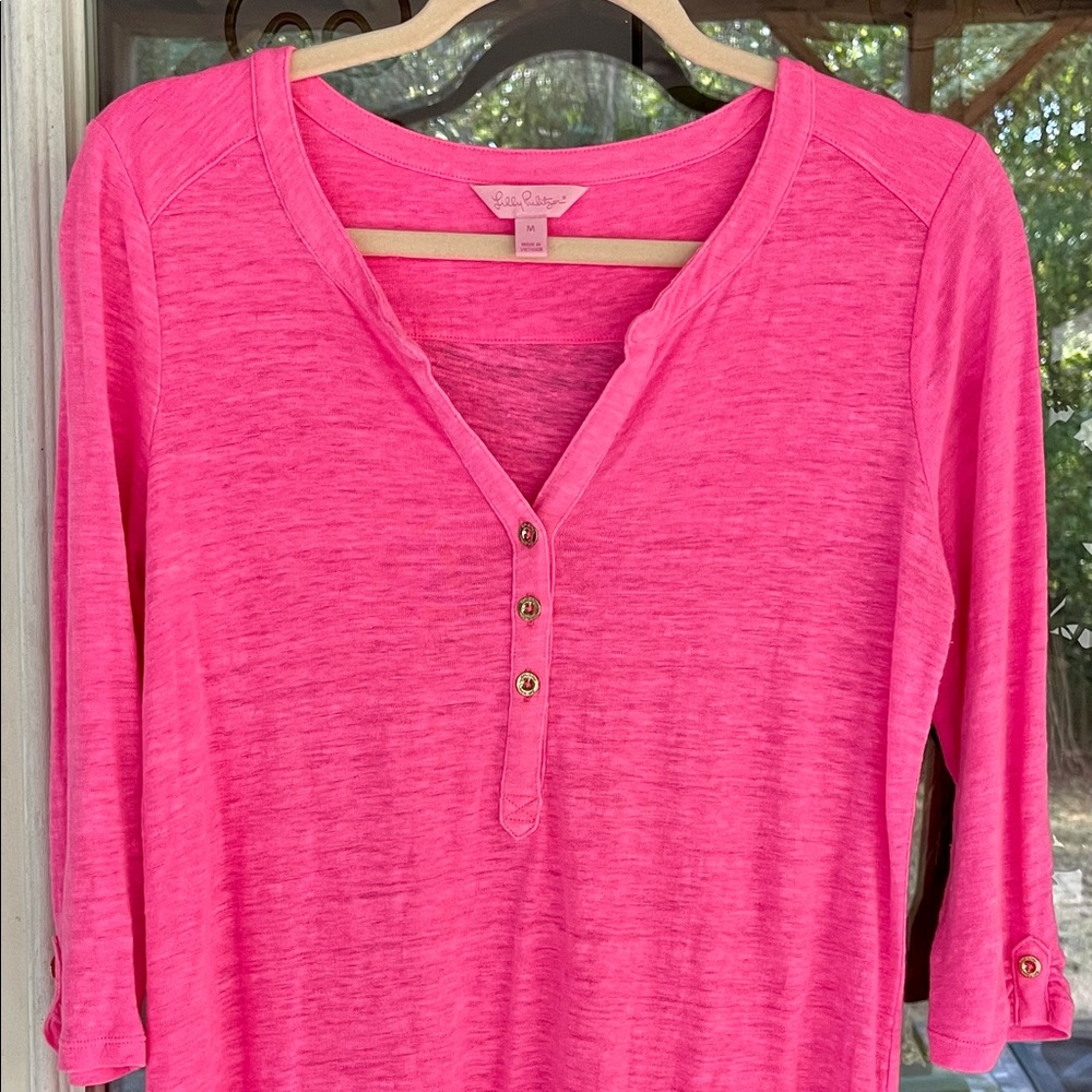 EUC Lilly Pulitzer Henley long sleeve hot pink linen t shirt, size M